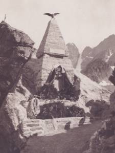 http://www.webalice.it/tito.diblasi/monum%20alpini%20finito.jpg