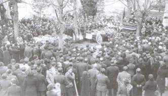 izourt1.jpg (98526 byte)