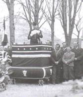 izourt2.jpg (43667 byte)