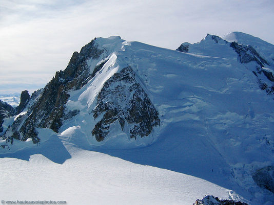 http://www.aostasera.it/userdata/immagini/foto/534/mont-blanc-du-tacul-mont-maudit-mont-blanc1196756396_13096.jpg